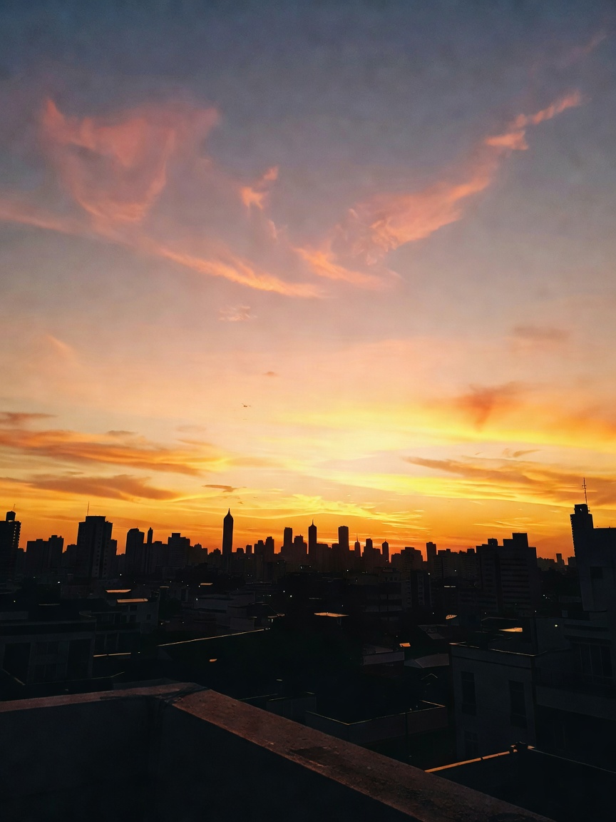 chasing that last bit of light before the city goes dark. golden hour never gets