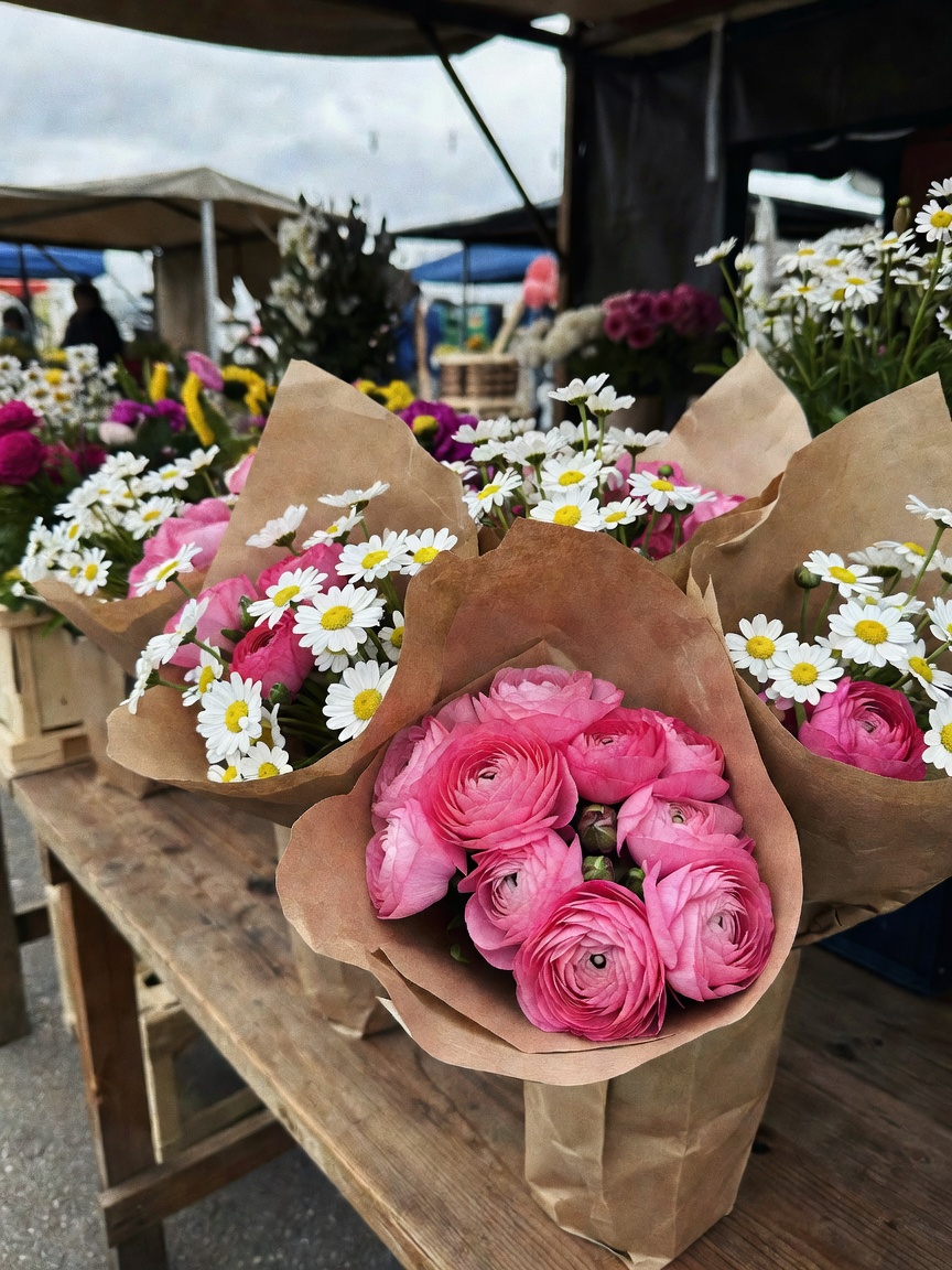 sunday ritual. grabbed some ridiculously good looking veg and these ranunculus f
